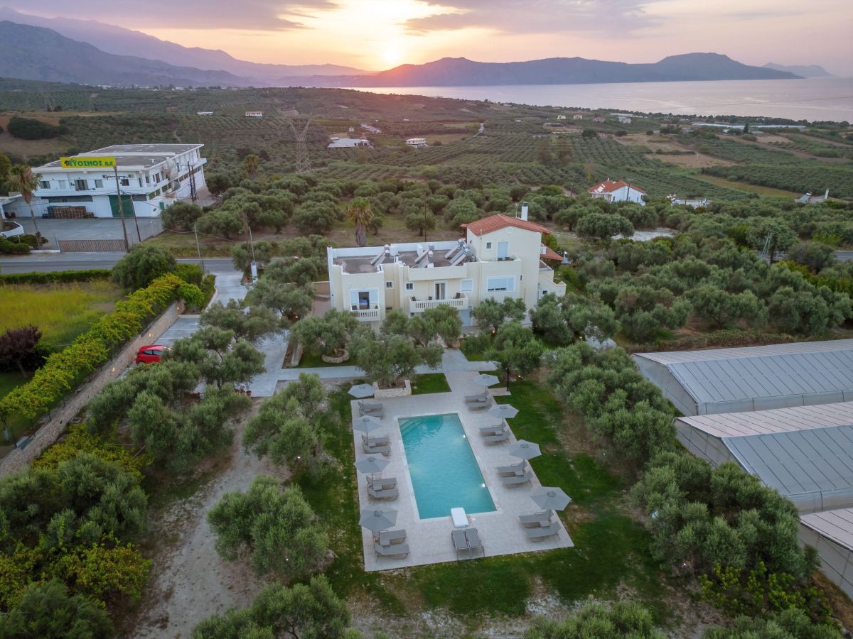 Apartments with free parking swimming pool