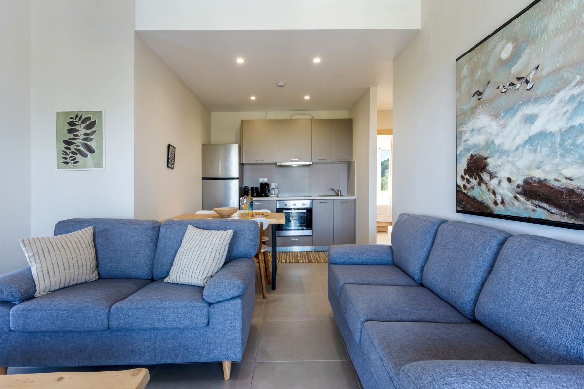 pyxis apartment