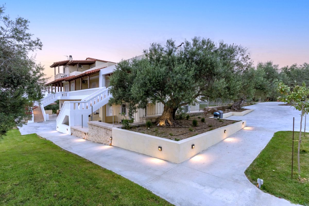 Lyrids apartments Rethymno Crete